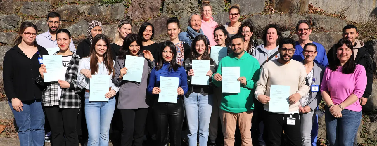 Internationale Pflegekräfte werden intensiv für ihren Einsatz in Deutschland geschult.