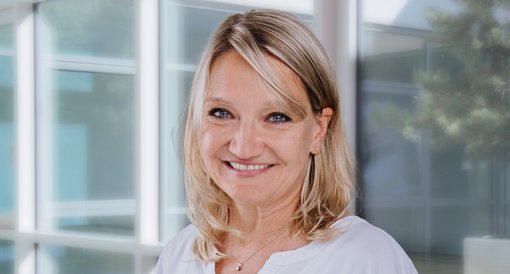  Dr. Manuela Seifert 